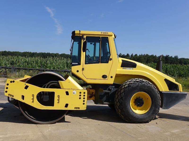 Аренда грунтового катка Bomag BW 213 D-4